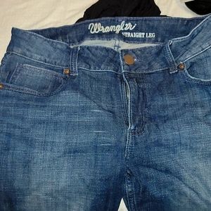 Wrangler straight leg